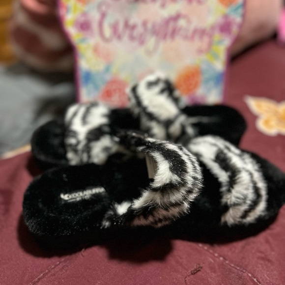 NEW UGG Koolaburra Furr-ah FUR PLATFORM Slide Sandal ZEBRA Print - Picture 8 of 9